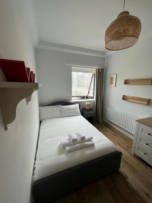 Apartamento Stylish Flat With River View Dublín Exterior foto